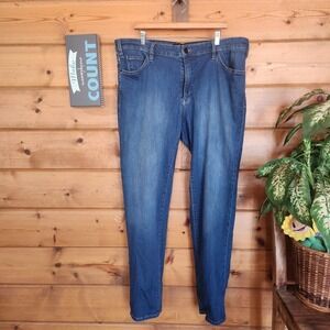 34 Heritage Charisma Comfort Rise Classic Straight Stretch Jeans Size 42" X 32"